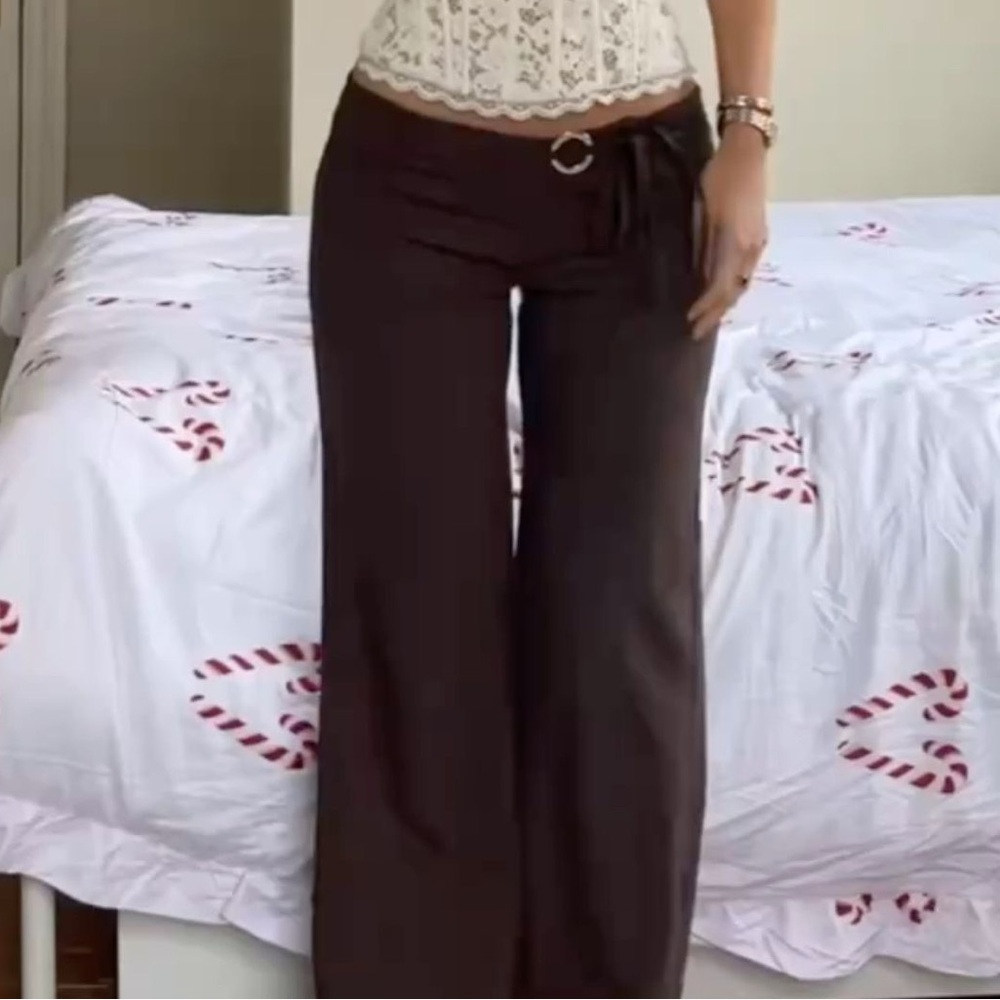 2000s low rise brown pants/slacks 🤎